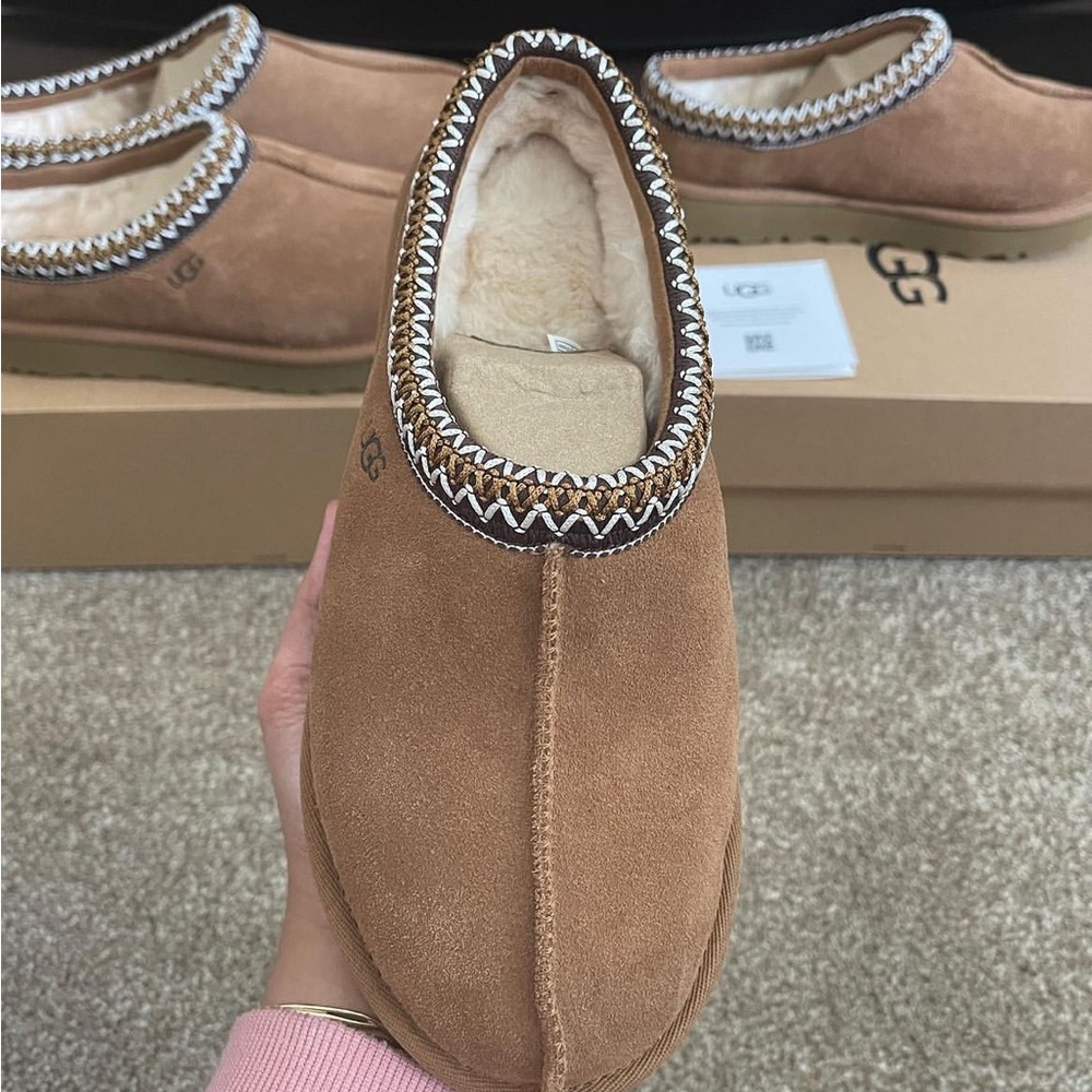 NWT UGG Tasman in Chestnut/Brown Sheepskin Fur Slippers | Fall Closet Staple - Picture 7 of 8